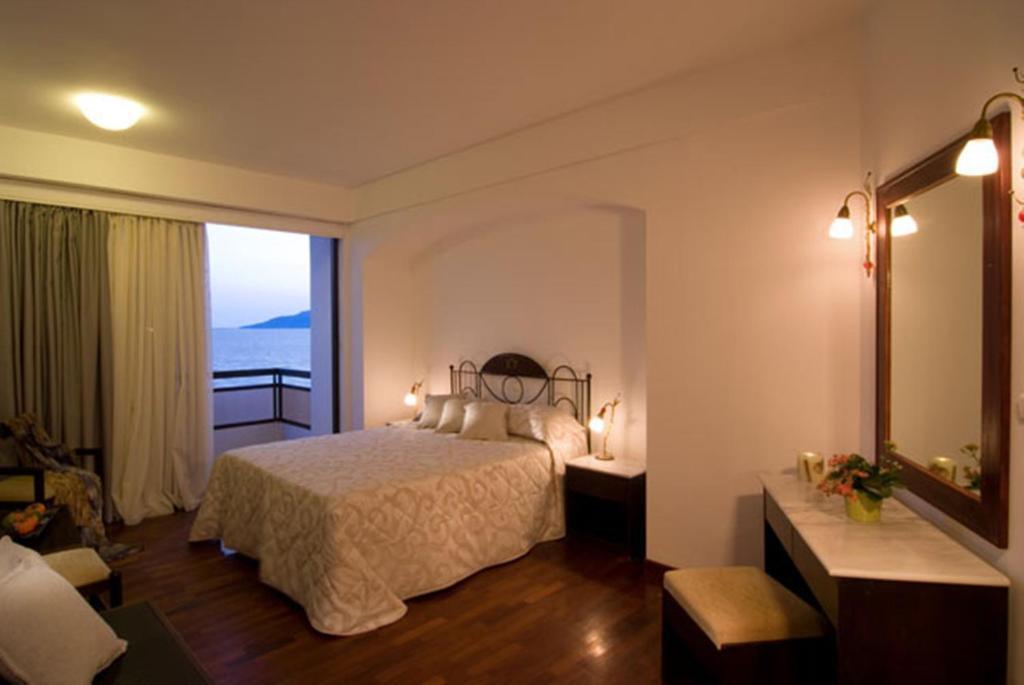 Limira Mare Hotel Neápolis Zimmer foto